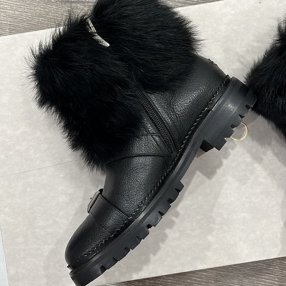 Jimmy Choo black leather ankle boots with faux fur trim. - Picture 4 of 7